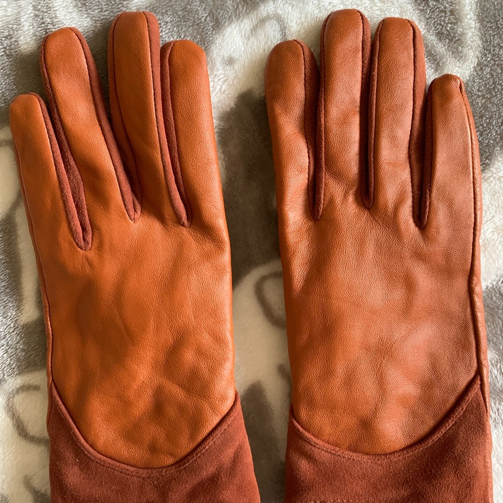 Aldo camel leather gloves. Super soft! Worn 2x